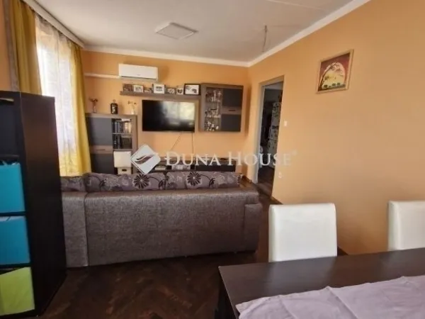 Eladó lakás Pécs 73 nm