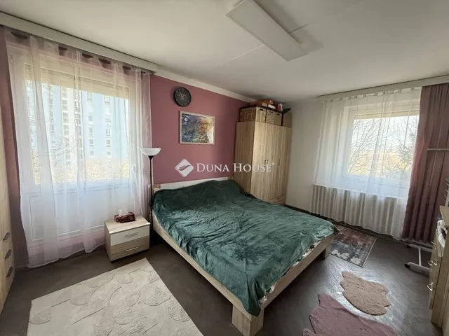 Eladó lakás Pécs 73 nm