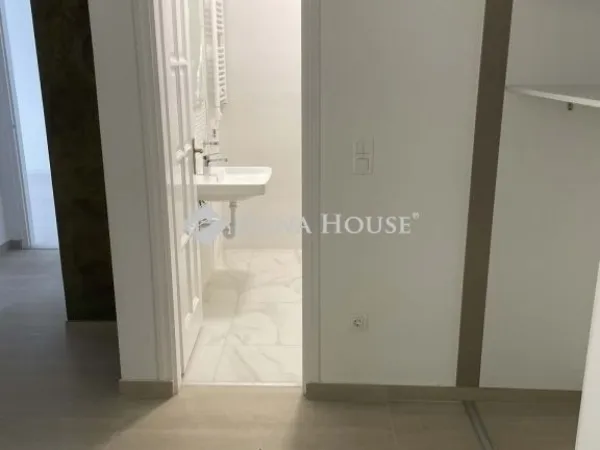 Eladó lakás Pécs 64 nm