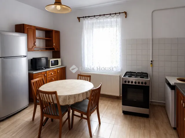 Kiadó ház Pécs 170 nm