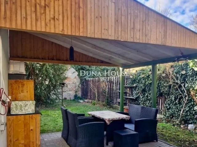 Eladó ház Pécs, Ispitaalja 179 nm