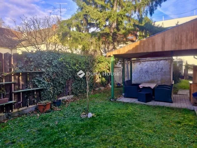 Eladó ház Pécs, Egyetemváros 179 nm