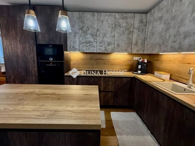 Eladó lakás Pécs 75 nm