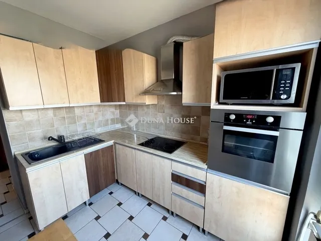 Eladó lakás Pécs, Kertváros 68 nm