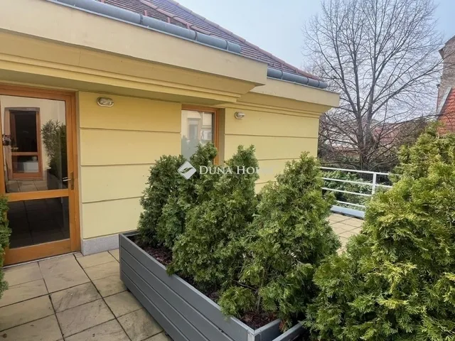 Eladó lakás Pécs, Belváros 69 nm