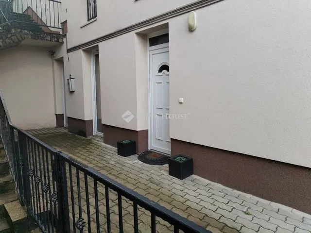 Kiadó lakás Pécs 76 nm