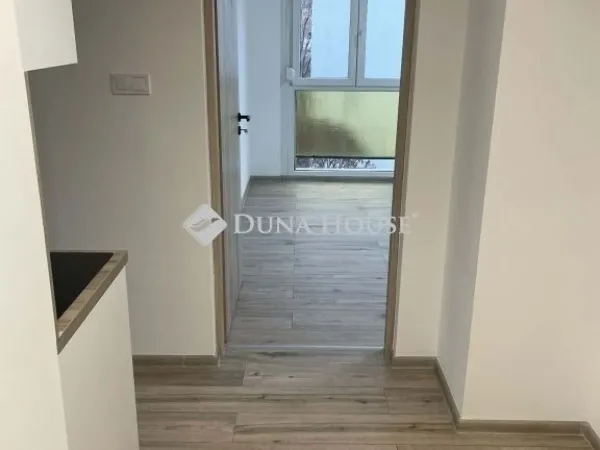 Eladó lakás Pécs, Uránváros 61 nm