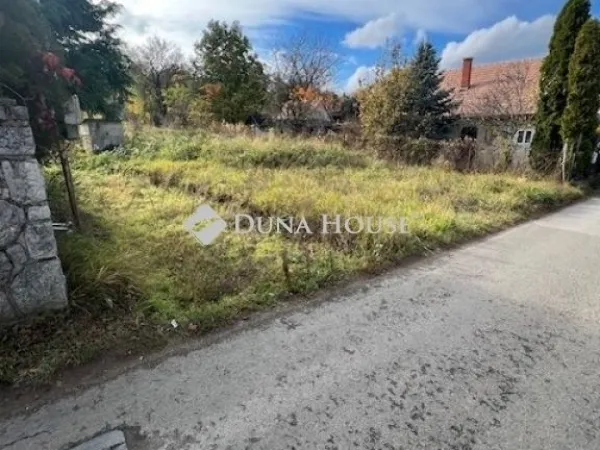 Eladó telek Pécs 1204 nm