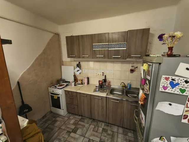 Eladó ház Újpetre 100 nm