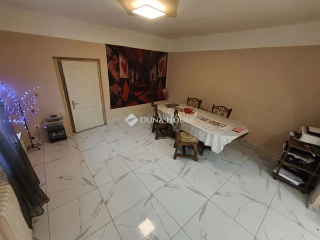 Eladó ház Újpetre 100 nm