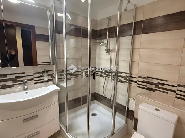 Eladó lakás Pécs, Egyetemváros 73 nm