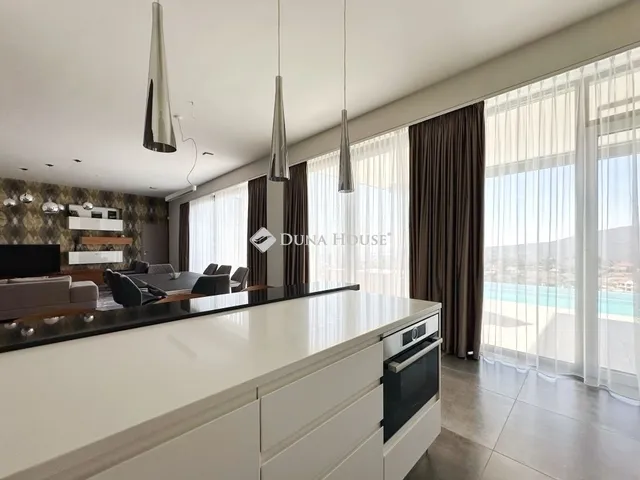 Eladó ház Pécs 223 nm