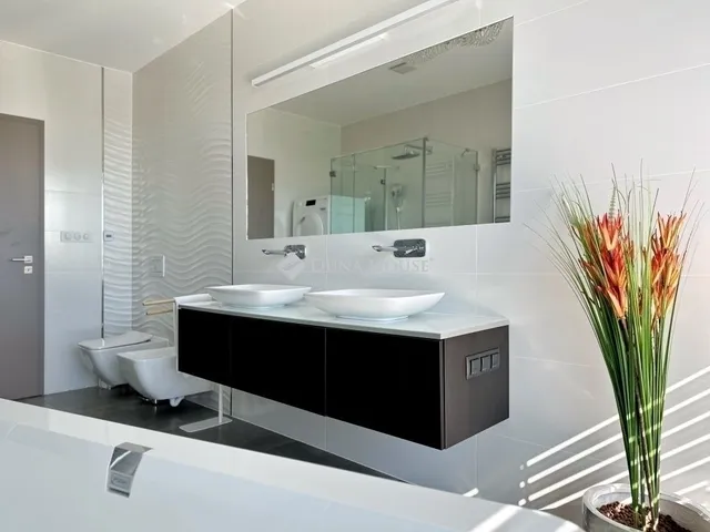 Eladó ház Pécs 223 nm