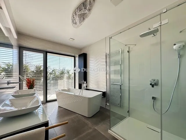 Eladó ház Pécs 223 nm