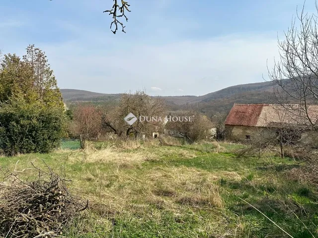 Eladó telek Orfű 800 nm