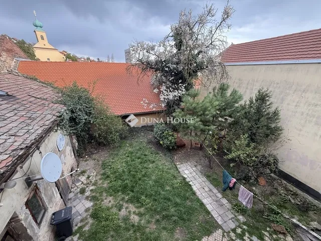 Eladó lakás Pécs 87 nm