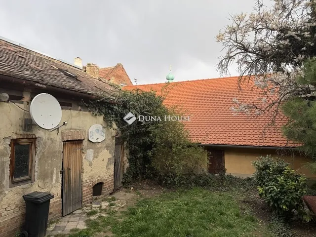 Eladó lakás Pécs 87 nm