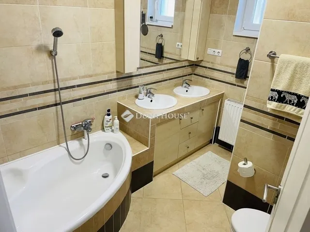 Eladó ház Pécs 164 nm