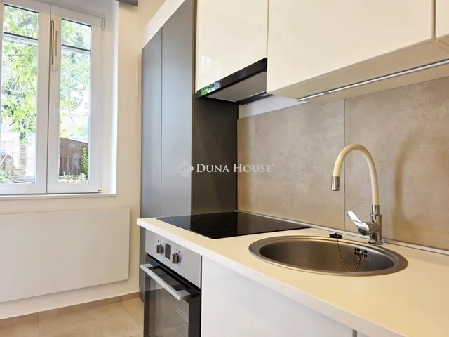 Eladó lakás Pécs 33 nm