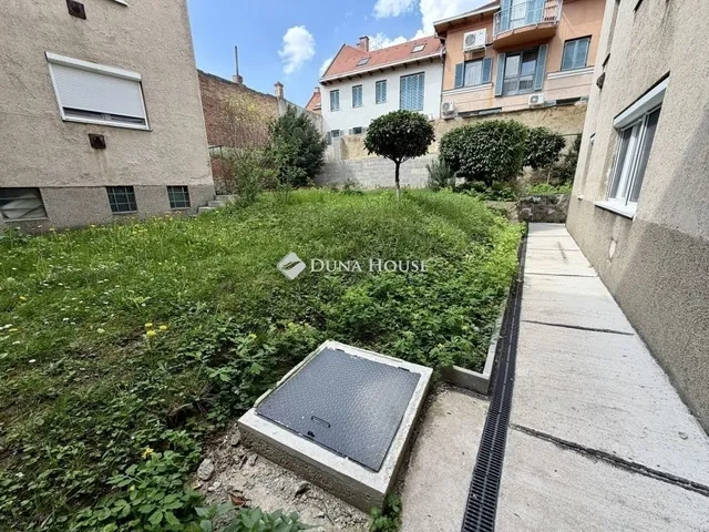 Eladó lakás Pécs 45 nm