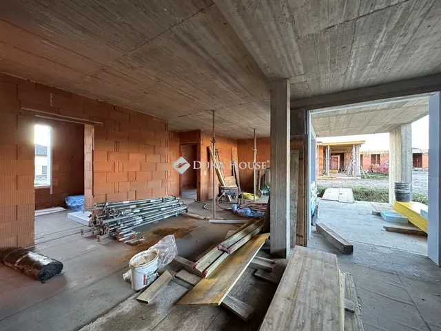 Eladó lakás Kozármisleny 113 nm