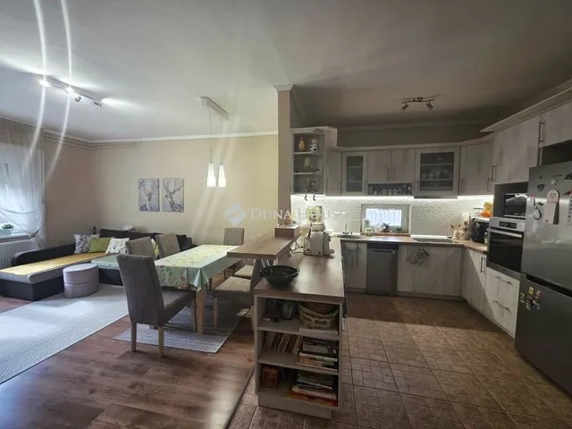 Eladó ház Baja, Kiscsávoly 131 nm