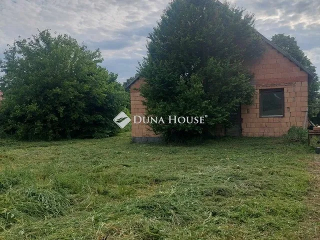Eladó ház Magyarmecske 90 nm