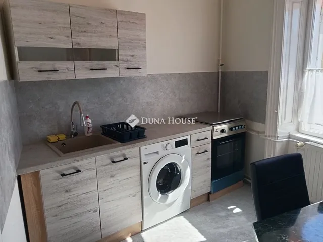 Kiadó lakás Pécs, Belváros 46 nm