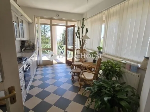 Eladó ház Pécs 210 nm