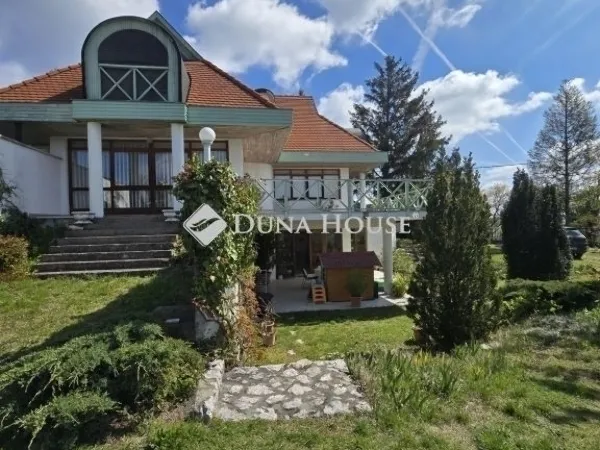 Eladó ház Pécs 210 nm