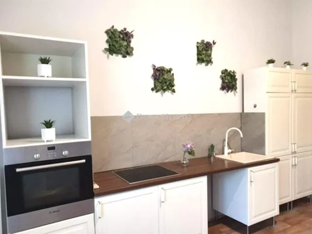 Eladó lakás Pécs 63 nm