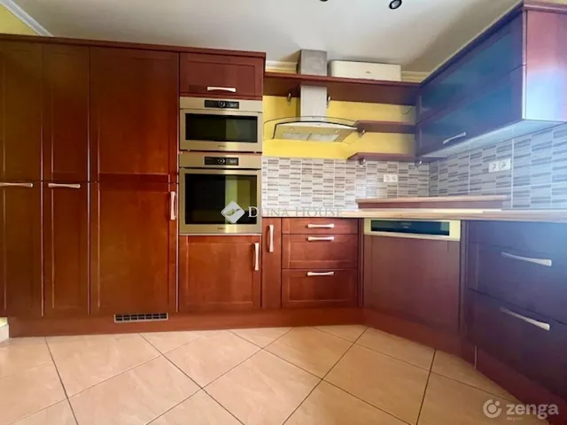 Eladó ház Bonyhád 210 nm