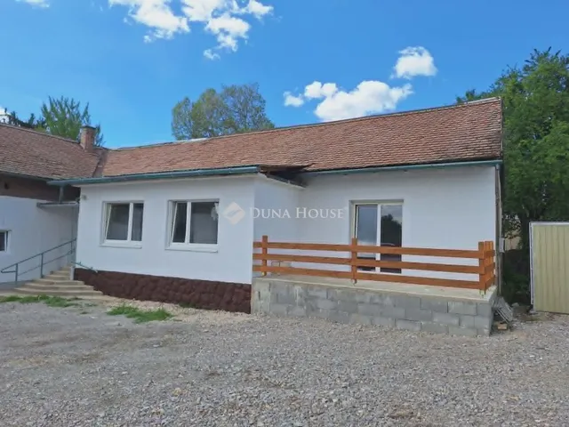 Kiadó kereskedelmi és ipari ingatlan Pécs, Rigóder 89 nm