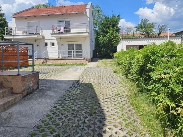 Eladó lakás Pécs, Egyetemváros 68 nm