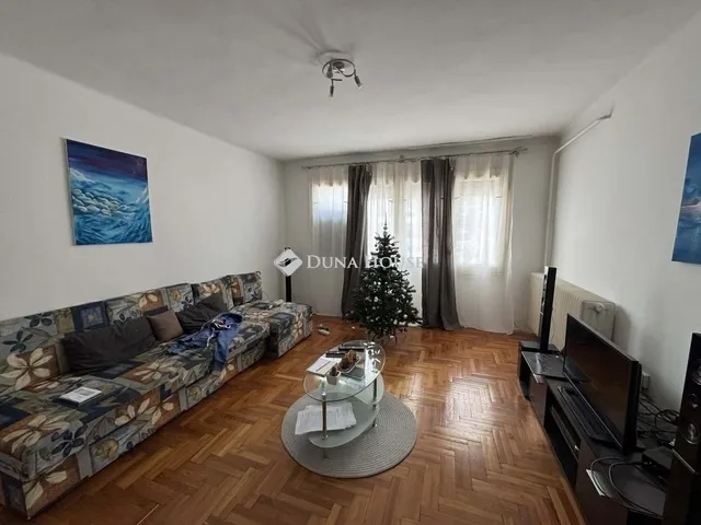 Eladó ház Pécs 198 nm