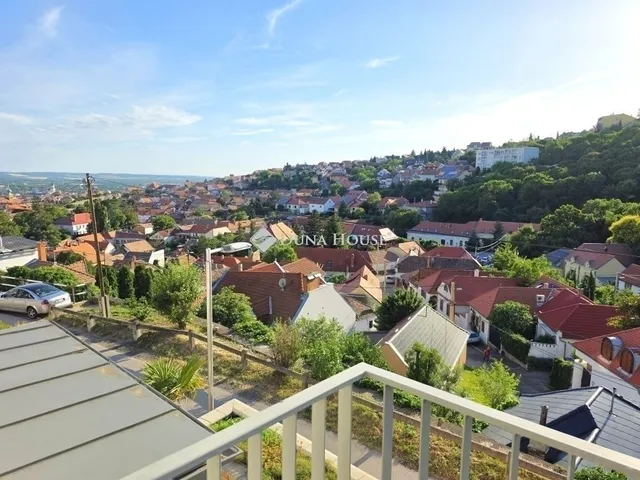 Eladó lakás Pécs 116 nm