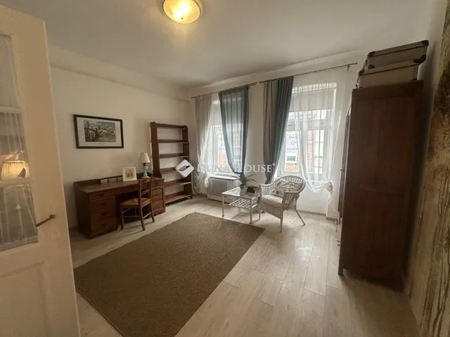 Eladó lakás Pécs, Ledina 85 nm
