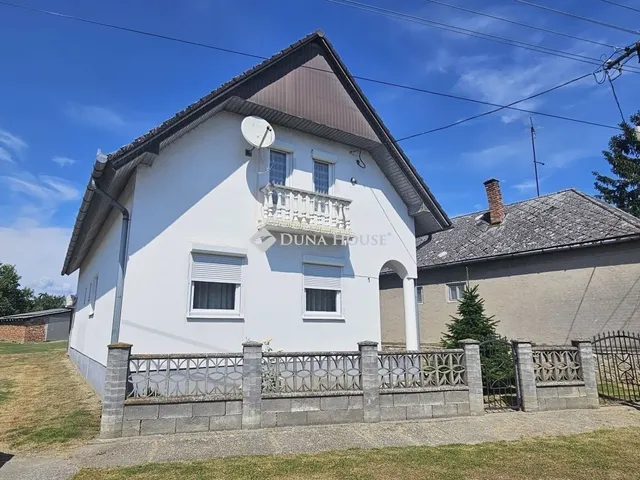 Eladó ház Felsőszentmárton 200 nm