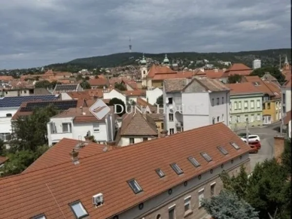 Eladó lakás Pécs 71 nm