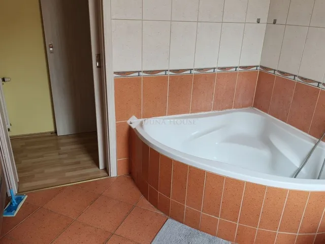 Eladó lakás Pécs 163 nm