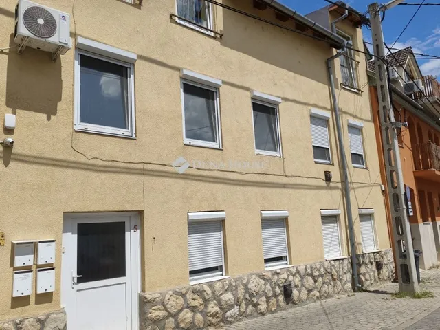 Eladó lakás Pécs 163 nm