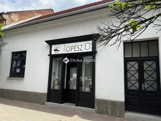 Eladó ház Siklós 140 nm