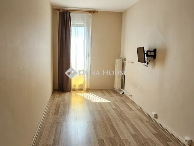 Eladó lakás Pécs 64 nm