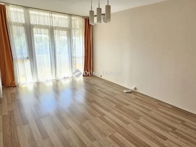 Eladó lakás Pécs 64 nm