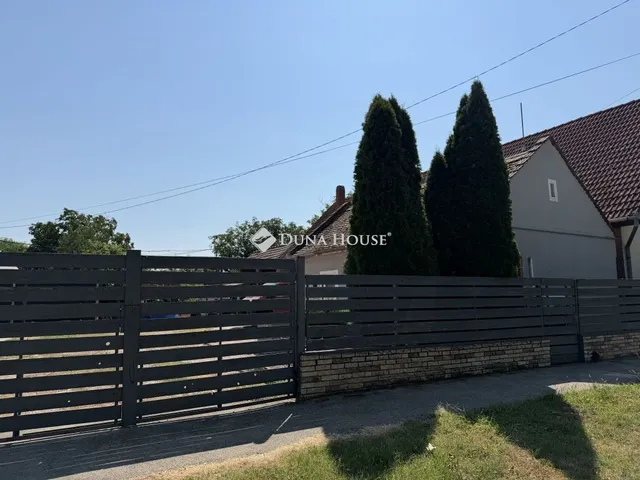 Eladó ház Siklós 100 nm