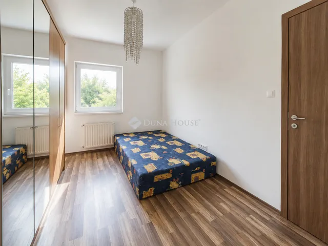 Eladó lakás Pécs, Kertváros 72 nm