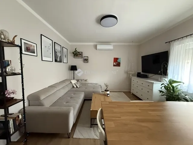 Eladó lakás Pécs, Egyetemváros 101 nm