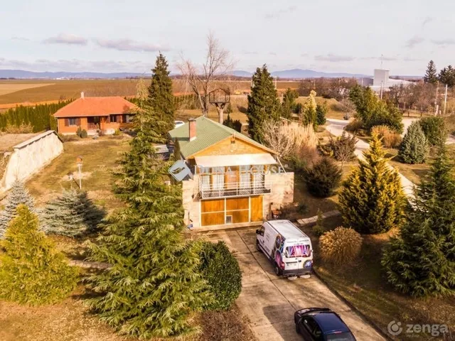 Eladó ház Egerág 210 nm