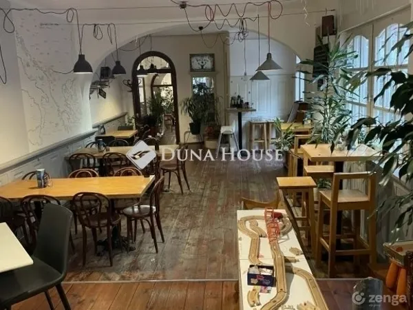 Eladó ház Pécs, Belváros 200 nm