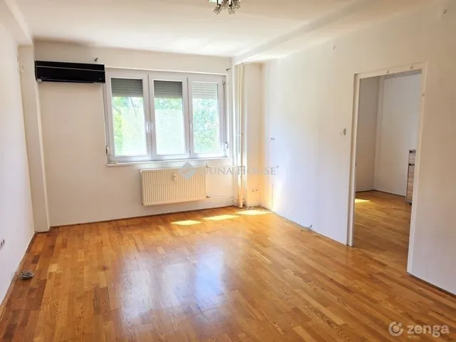 Eladó lakás Pécs, Uránváros 61 nm